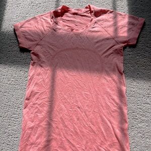 size 6 lululemon swiftly tech light pink